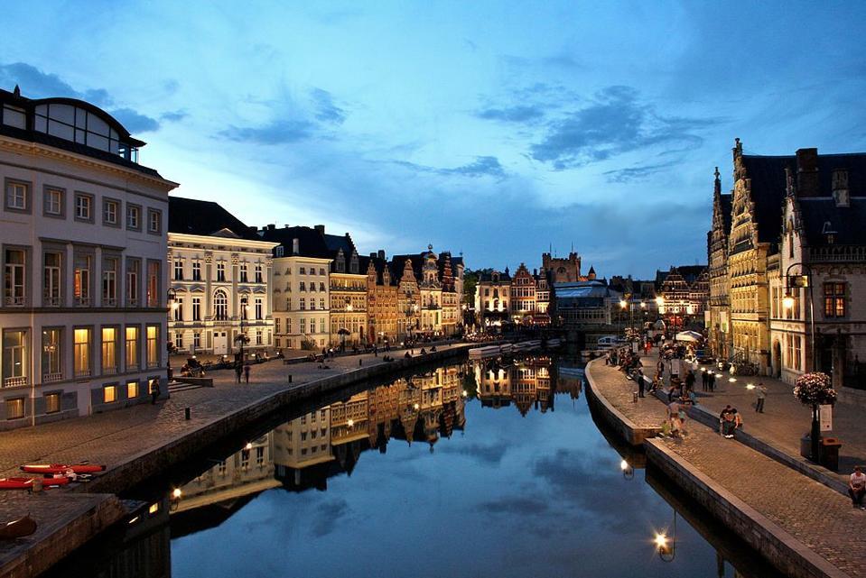 For Four Flat * Ghent