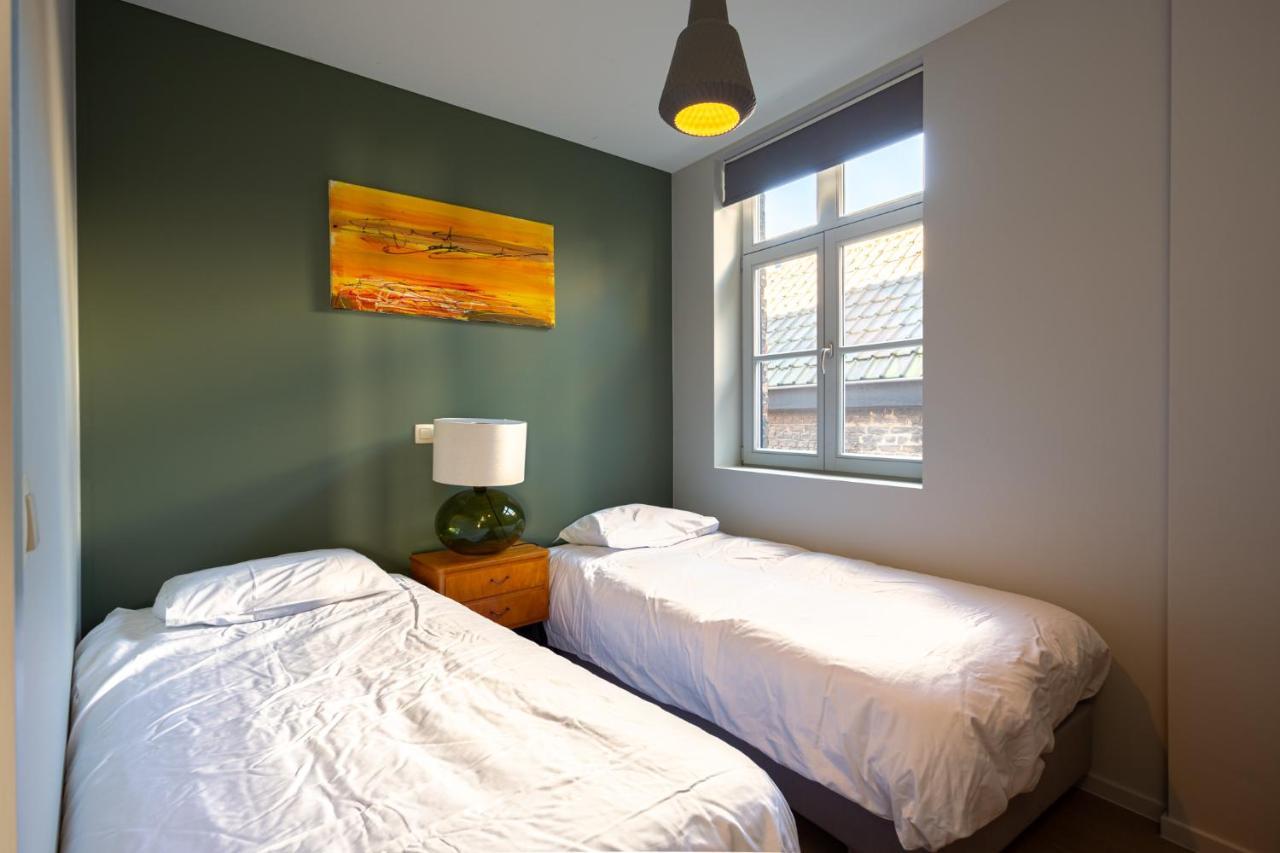 For Four Flat Apartment